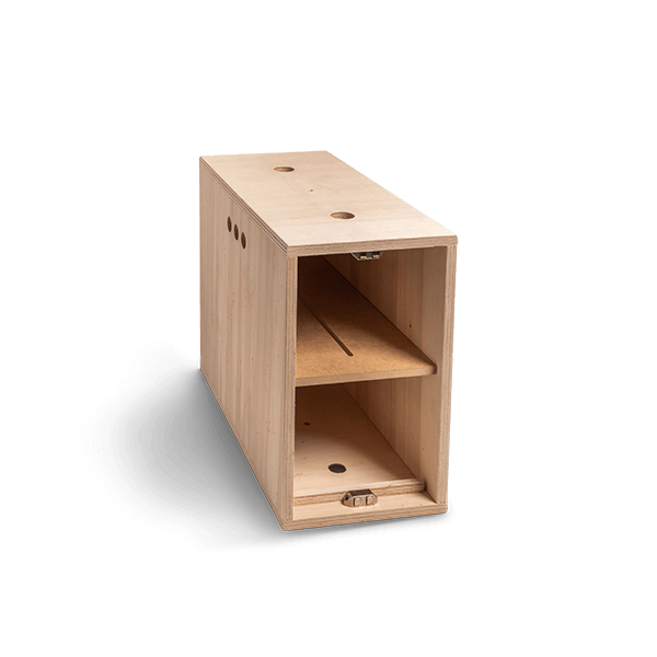 Plank in kleine doos opening kleine kant