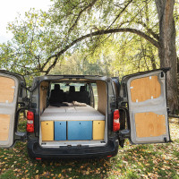 inrichting van de binnenkant van Fiat Scudo 2 Bedrijfswagen inrichting van de binnenkant van Fiat Scudo 2 Bedrijfswagen
