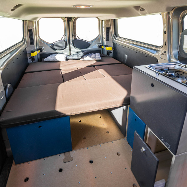 inrichting van de binnenkant van Volkswagen Transporter T5 Caravelle / Multivan inrichting van de binnenkant van Volkswagen Transporter T5 Caravelle / Multivan