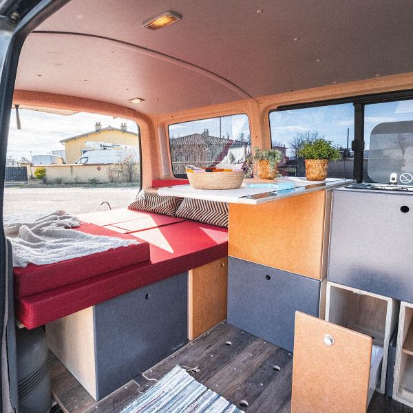 Volkswagen Transporter T7  Caravelle / Multivan vehicle conversion