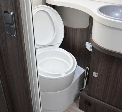 toilettes-chimiques-en-camping-car