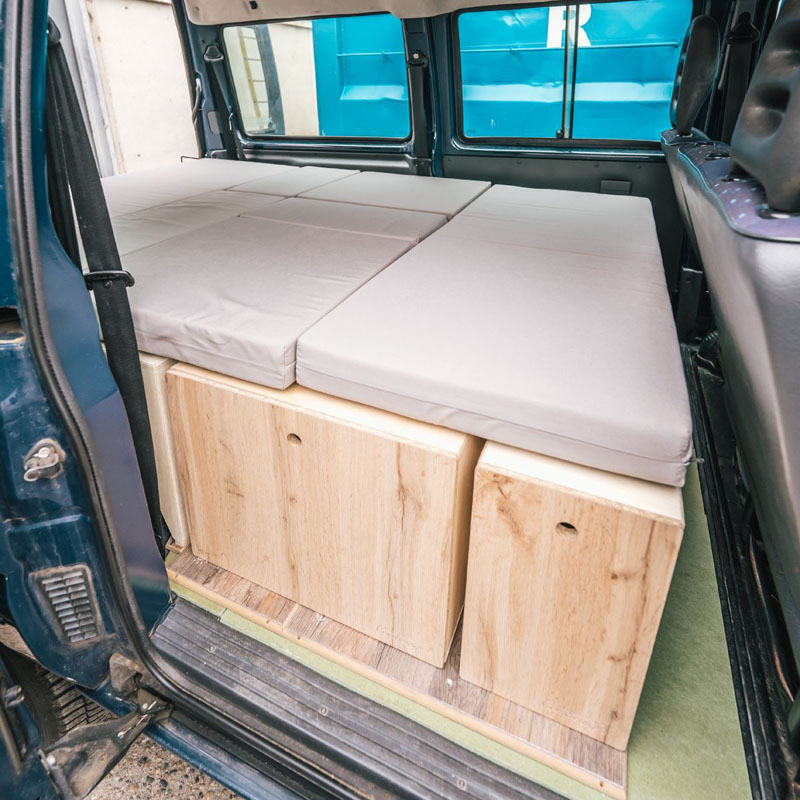 Bed van 131 cm breed