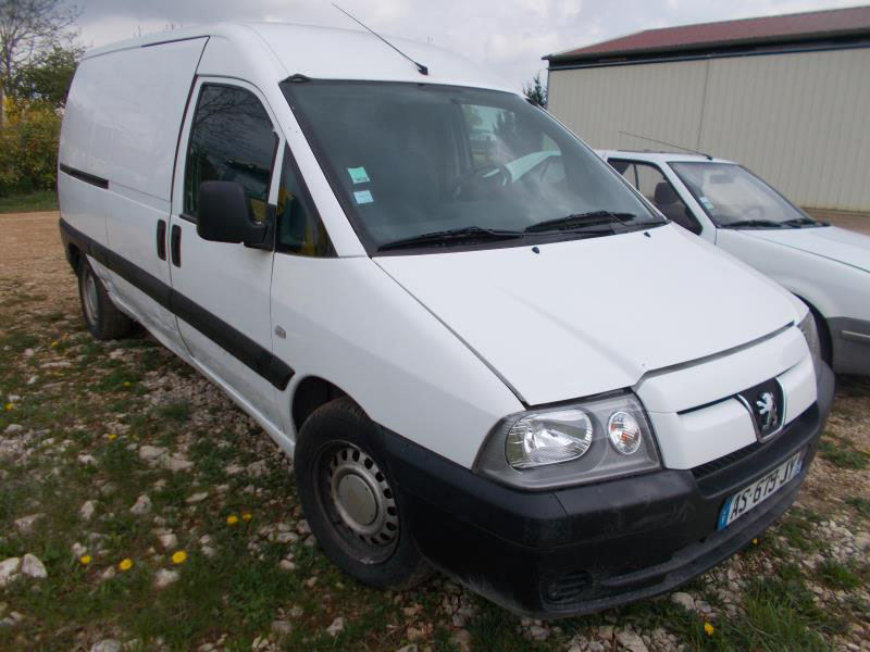 Peugeot Expert 1 fase 2 met een ander logo